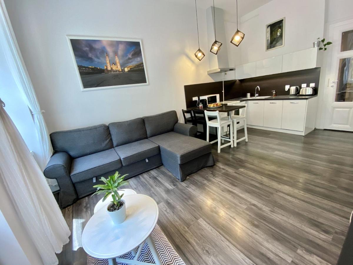 Art Apartment Сегед Екстер'єр фото