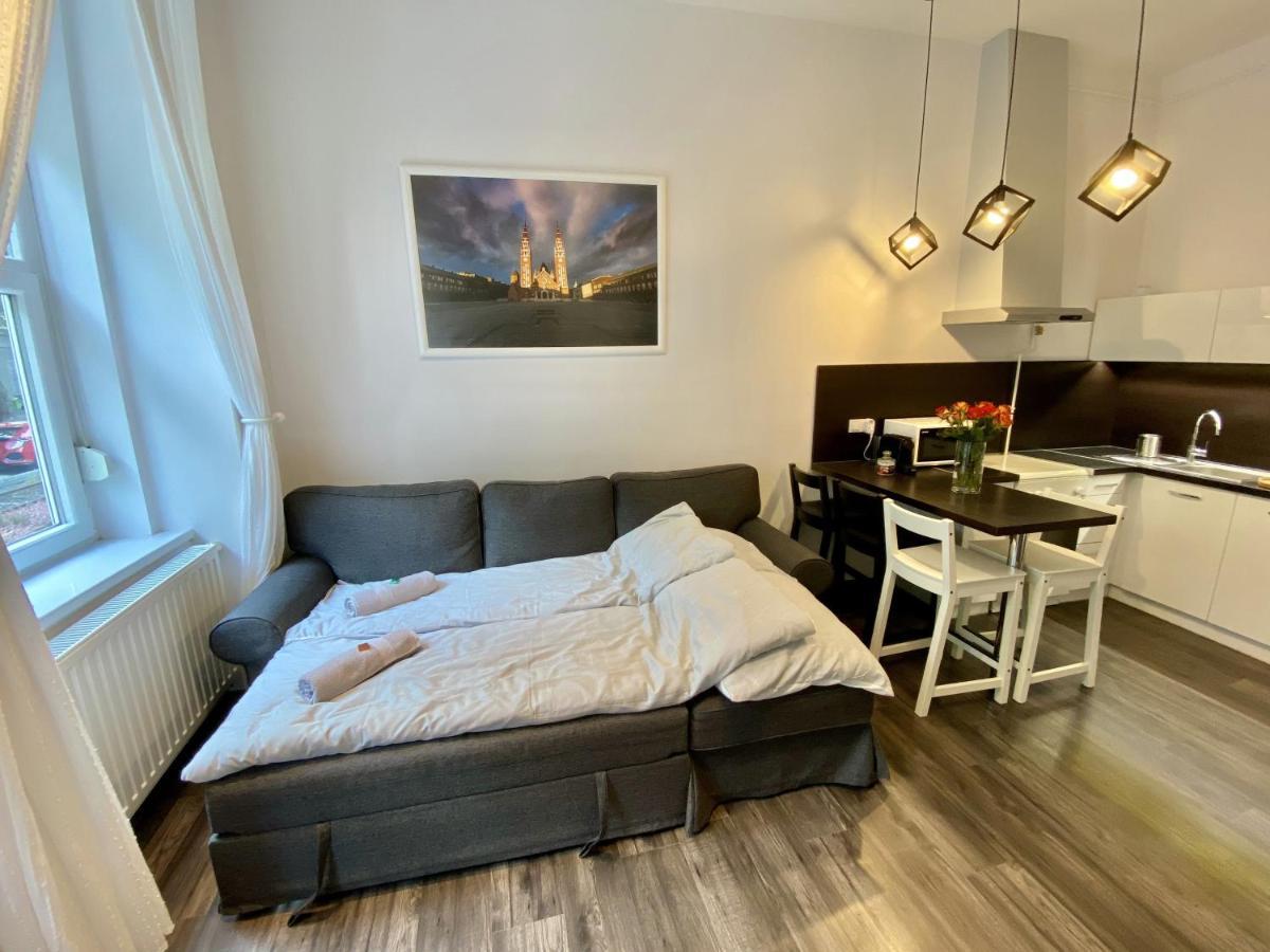 Art Apartment Сегед Екстер'єр фото