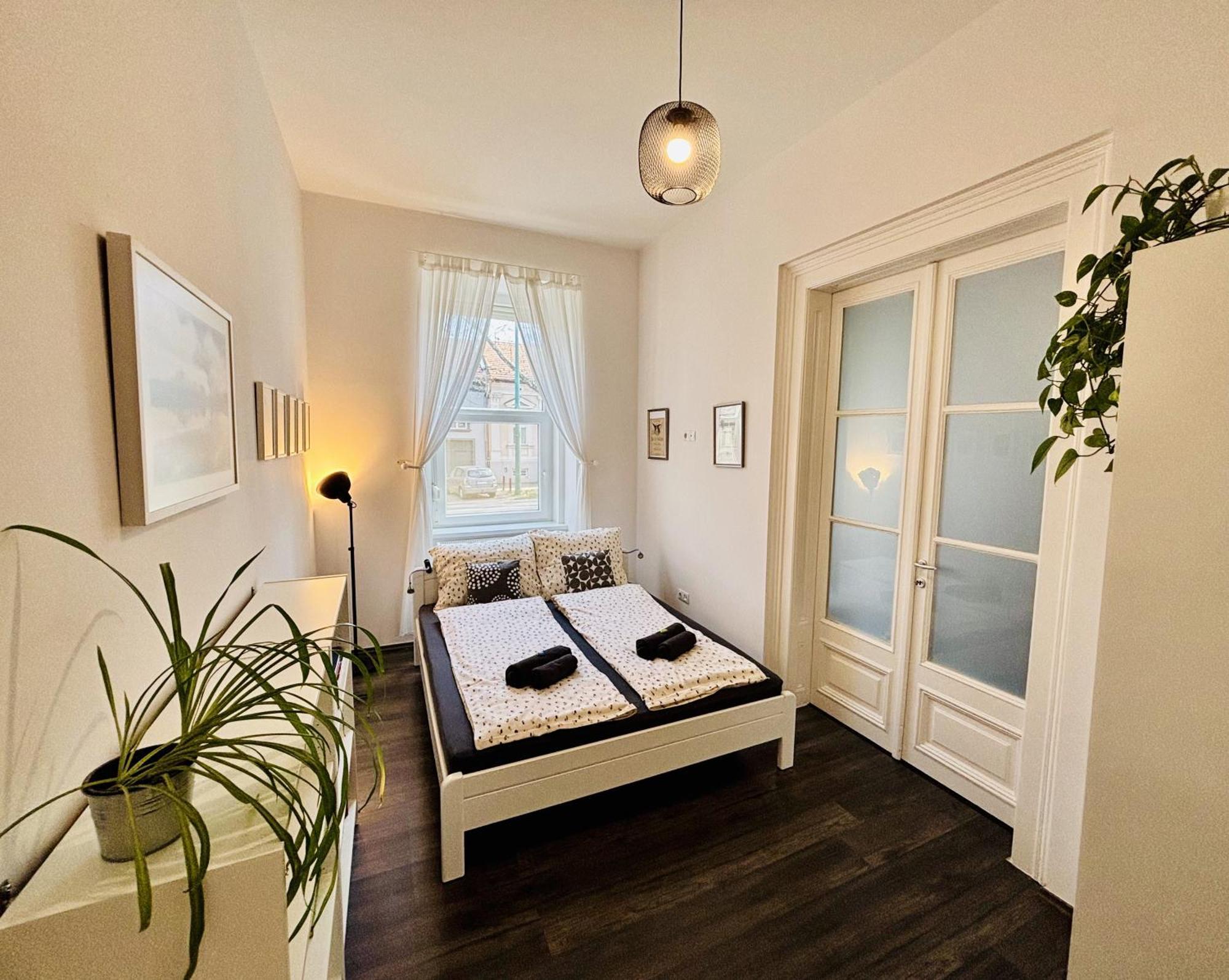 Art Apartment Сегед Екстер'єр фото